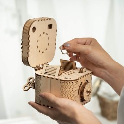 Kreatywne majsterkowanie - skrzynka ze skarbami 3D - puzzle drewniane - zestaw montażowy - 123 sztukiKonstrukcja