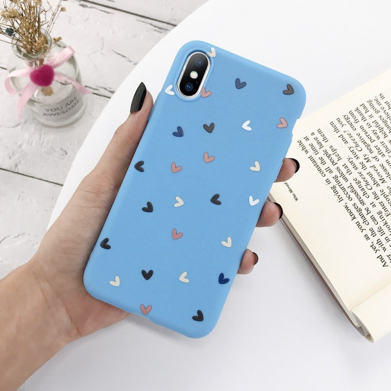 Silikonowe etui do modeli iPhone - okładka tylna - serduszkaOchrona
