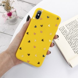 Silikonowe etui do modeli iPhone - okładka tylna - serduszkaOchrona