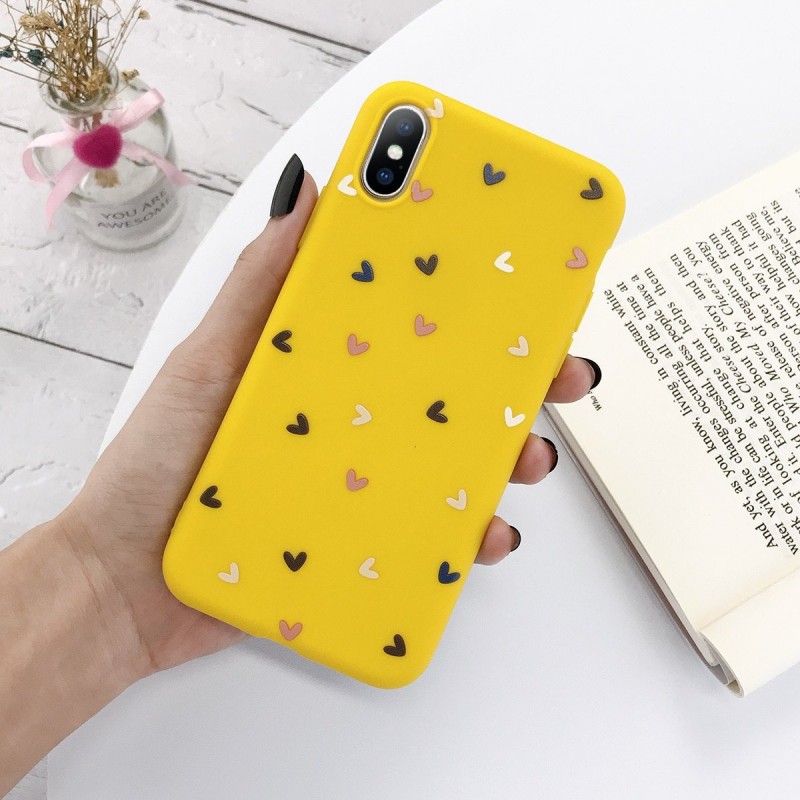Silikonowe etui do modeli iPhone - okładka tylna - serduszkaOchrona