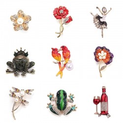 Papugi - ważka - żaba - kwiat - balerina - kryształowa broszkaBroszki