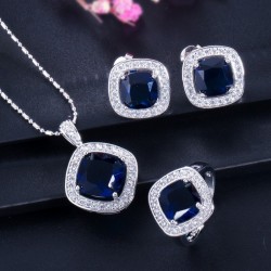 Elegant jewellery set - necklace / earrings / ring - with sapphire - sterling silverNecklaces