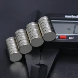 N35 - neodymium magnet - super strong round disc - 10mm x 3mmN35