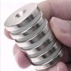 N35 - neodymium magnet - round countersunk - 30 * 4mm - with 5mm holeN35