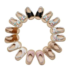 Fashionable leather sandals - for girls / boys - crossed strapShoes