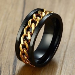 Czarny pierścionek - z obrotowym złotym łańcuszkiem - unisex - stal nierdzewnaPierścionki