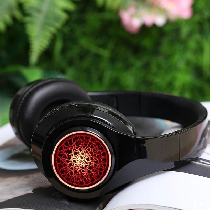 B39 - LED - Bluetooth wireless headphones - headset with microphoneEar- & Headphones