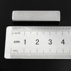 N52 - magnes neodymowy - super mocny prostokątny blok - 40mm * 10mm * 4mm - 5 sztukN52