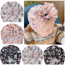 Niemowlęcy turban w kwiaty - czapka z kokardkamiUbrania