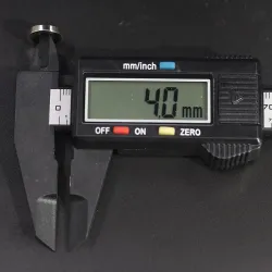 N35 - magnes neodymowy - mocny okrągły krążek - 12mm * 3mm - z otworem 4mmN35