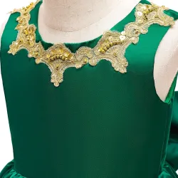 Elegancka sukienka o nieregularnym kroju - kostium księżniczkiKostiumy
