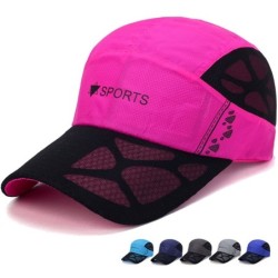 Sportowa czapka z daszkiem z siatką - unisexCzapki & Kapelusze