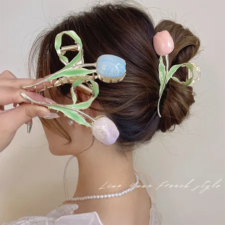 Tulip shaped hair clipHair clips