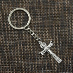 Jezus na krzyżu - metalowy brelokBreloczki Do Kluczy