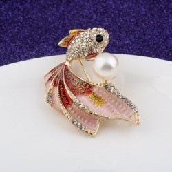 Kryształowa złota rybka z perłą - elegancka broszkaBroszki