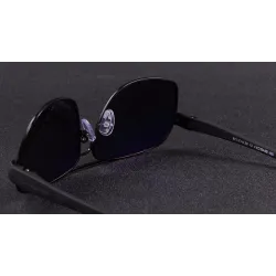 Mirror lens polarised sunglassesSunglasses