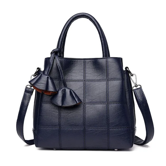 Damska skórzana torebka crossbody na ramięTorebki