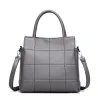 Damska skórzana torebka crossbody na ramięTorebki