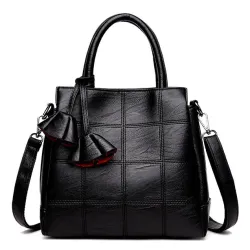 Damska skórzana torebka crossbody na ramięTorebki