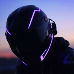 Migający pasek LED na kask motocyklowy do nocnej jazdy - kompletMotocykl