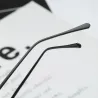 Okulary przeciwsłoneczne w kształcie ust z metalową ramkąOkulary Przeciwsłoneczne