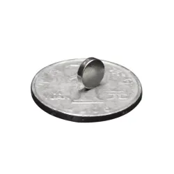 N35 magnes neodymowy 8 * 2 mm - mocny dysk 50 sztukN35